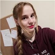 Estudiante universitaria ofrece servicios de clases particulares de Lengua Castellana y Literatura para adolescentes de la ESO